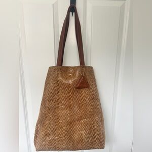 Sorial Rubina Leather Tote Tan/light khaki color